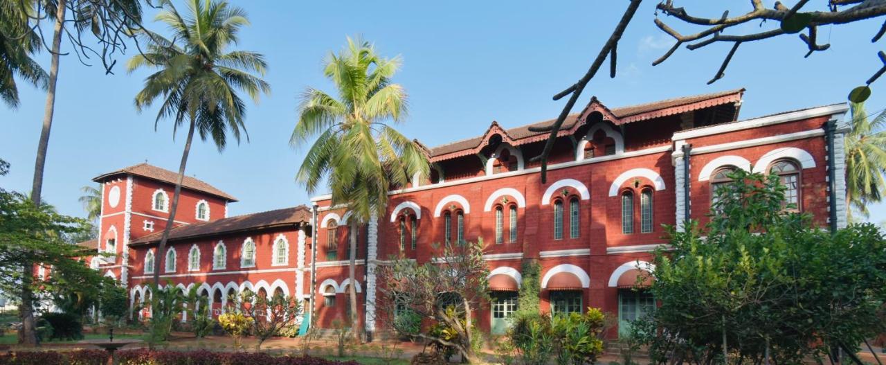Sawantwadi Palace Boutique Art Hotel Exteriör bild