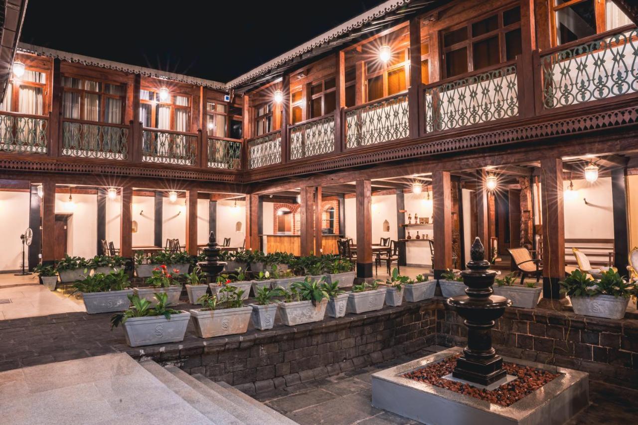 Sawantwadi Palace Boutique Art Hotel Exteriör bild