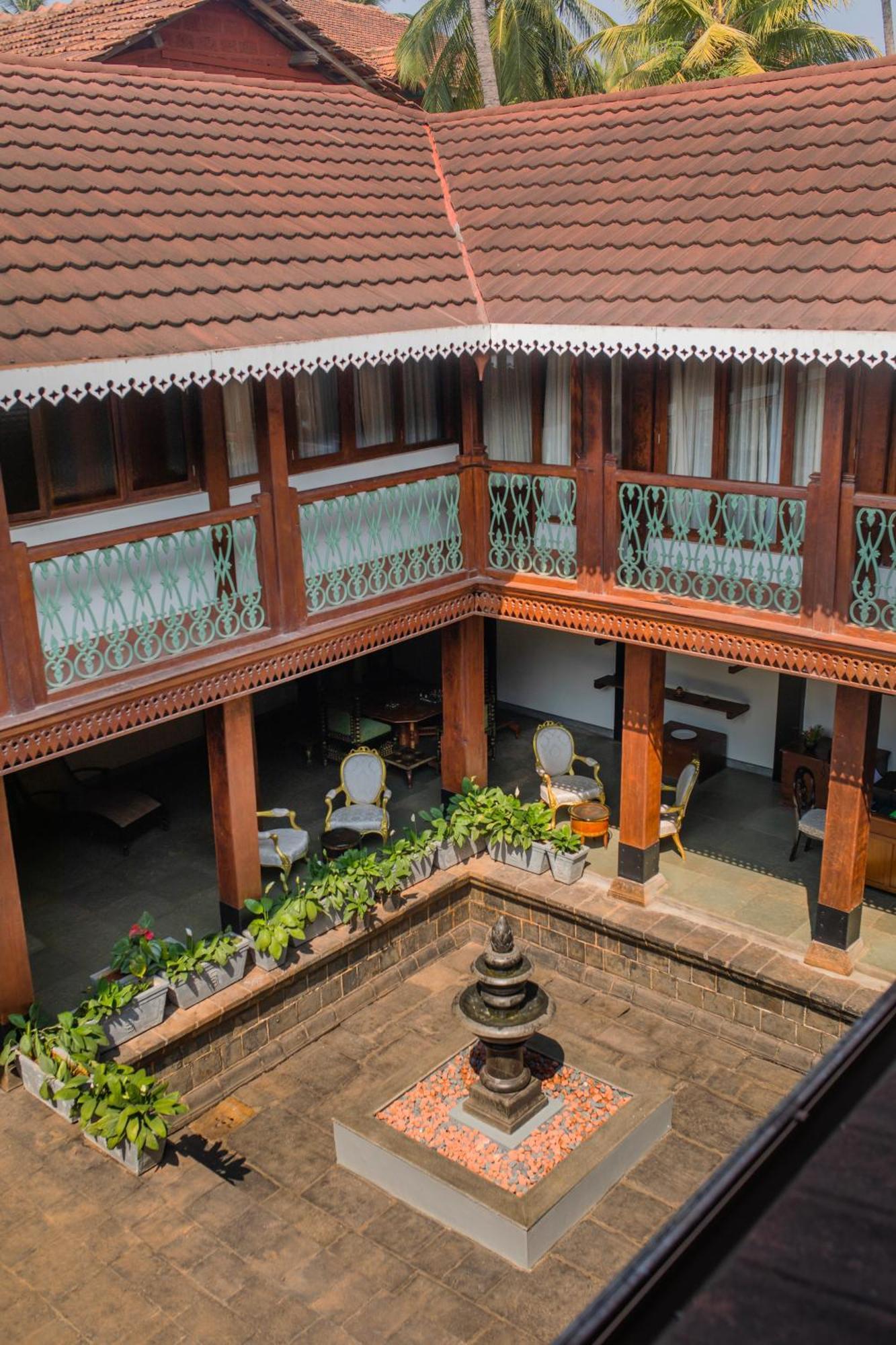 Sawantwadi Palace Boutique Art Hotel Exteriör bild