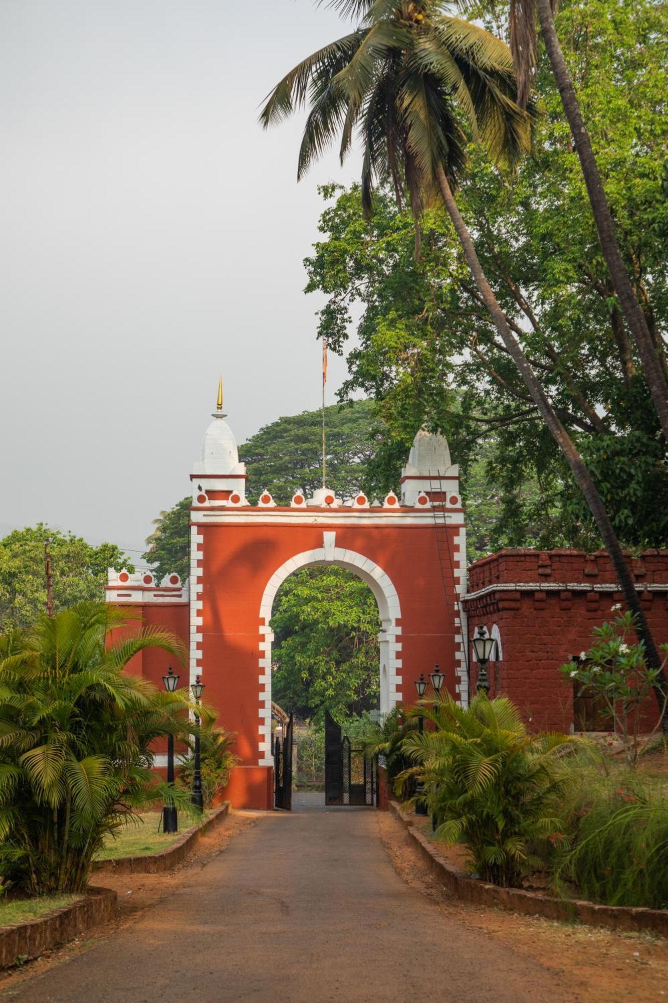 Sawantwadi Palace Boutique Art Hotel Exteriör bild