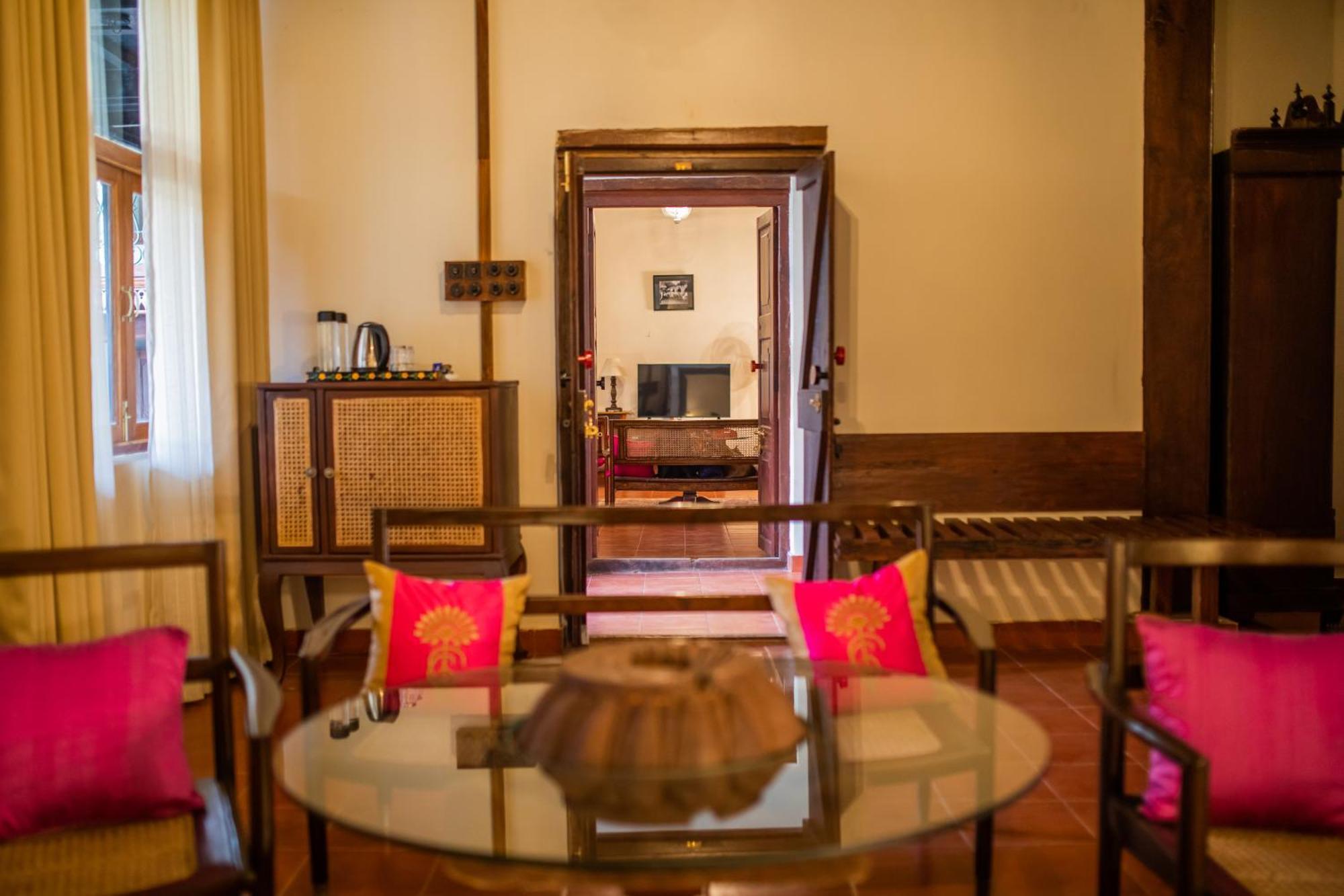 Sawantwadi Palace Boutique Art Hotel Exteriör bild