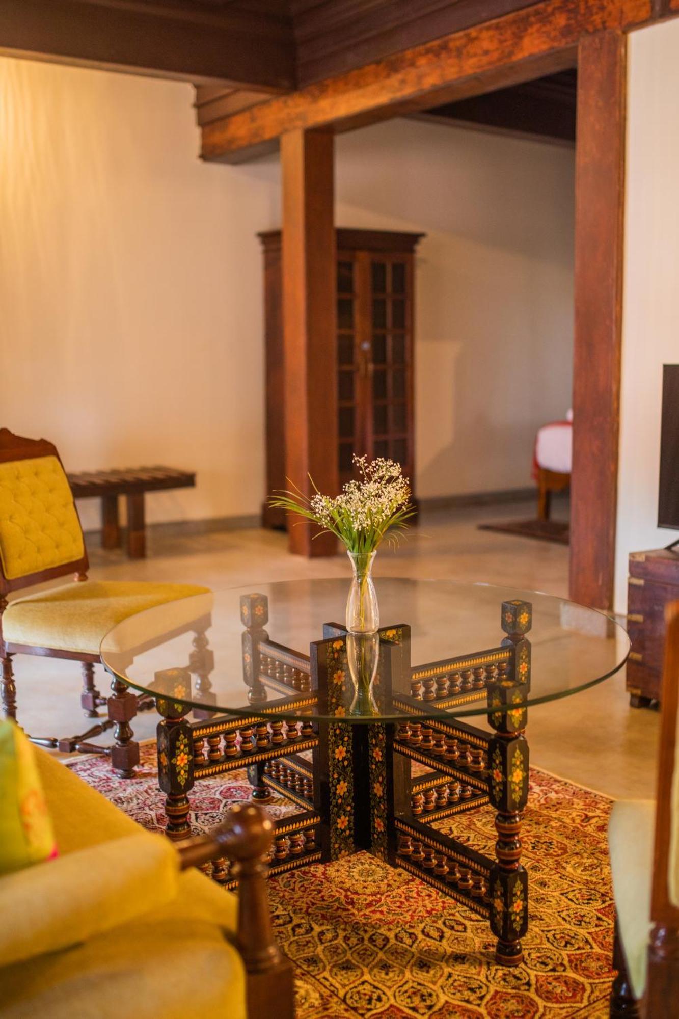 Sawantwadi Palace Boutique Art Hotel Exteriör bild