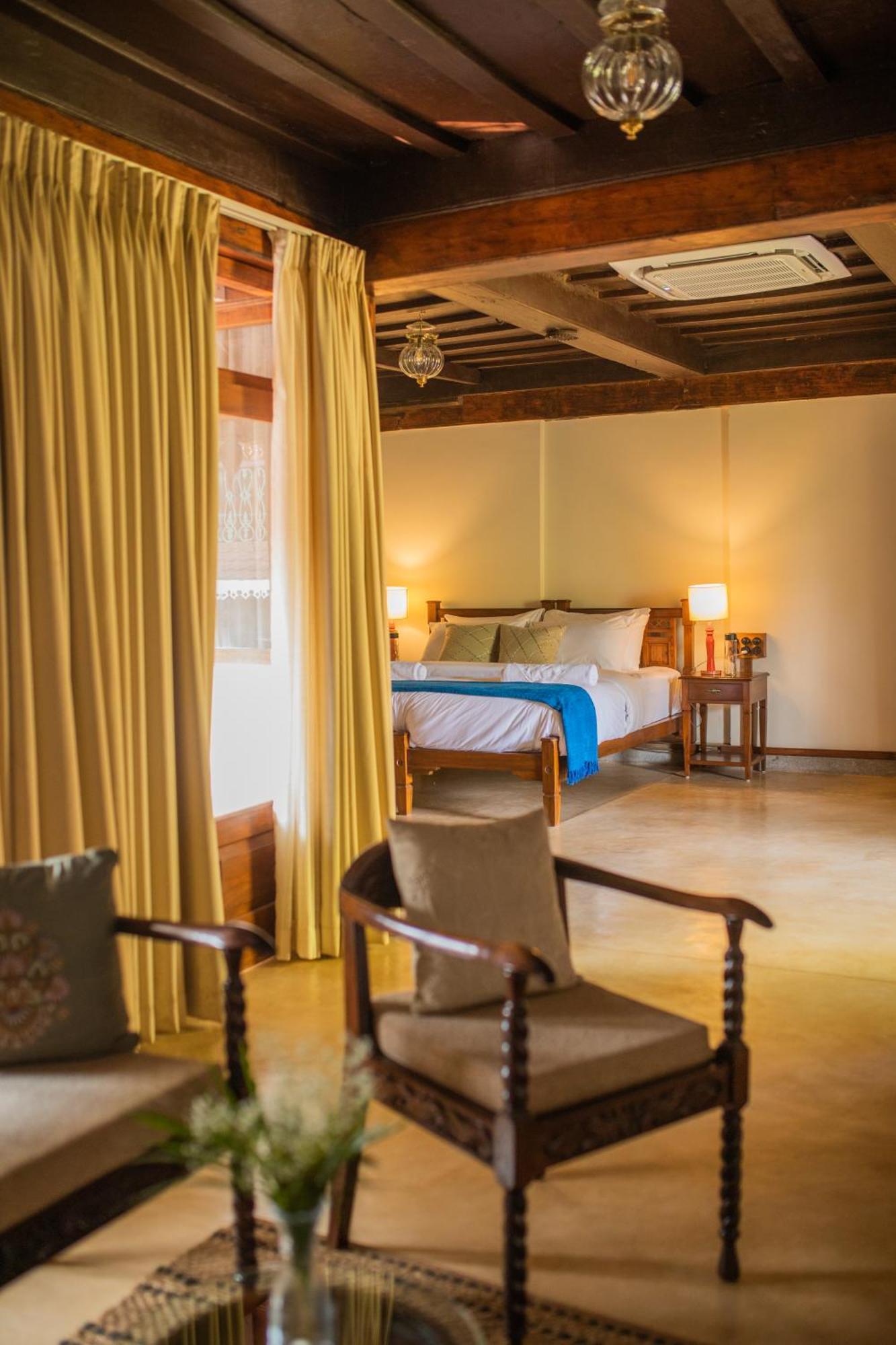 Sawantwadi Palace Boutique Art Hotel Exteriör bild